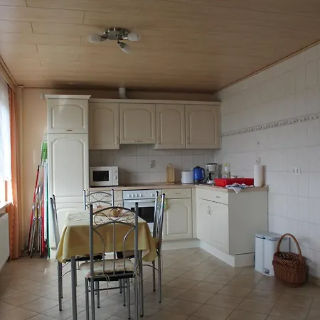 Geraeumige Mit Garten In Brusow, Cleaning Included Daire
