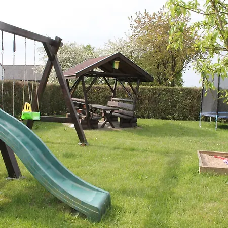 Geraeumige Mit Garten In Brusow, Cleaning Included *